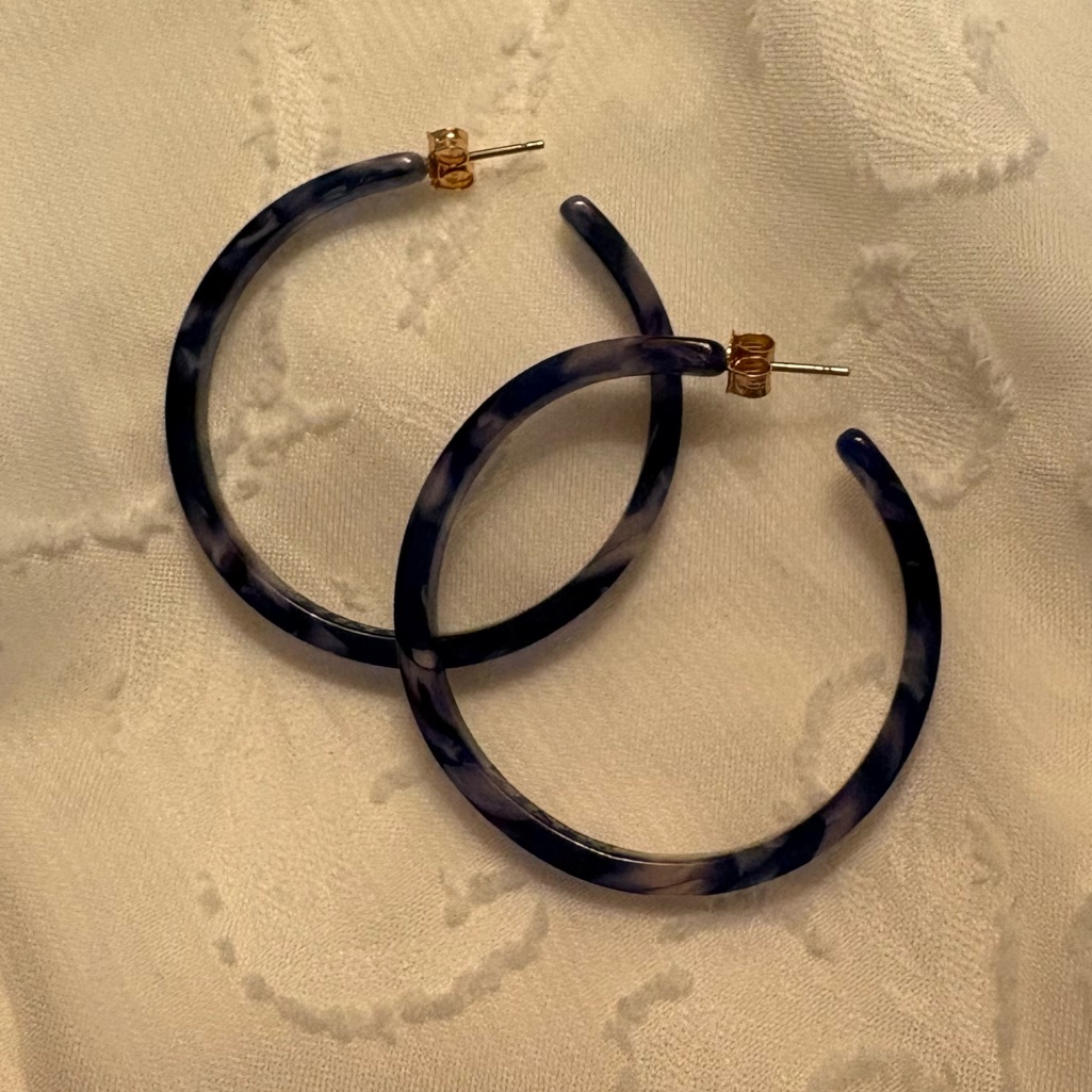 Zenzii Marble Patterned Hoop Earrings 14$